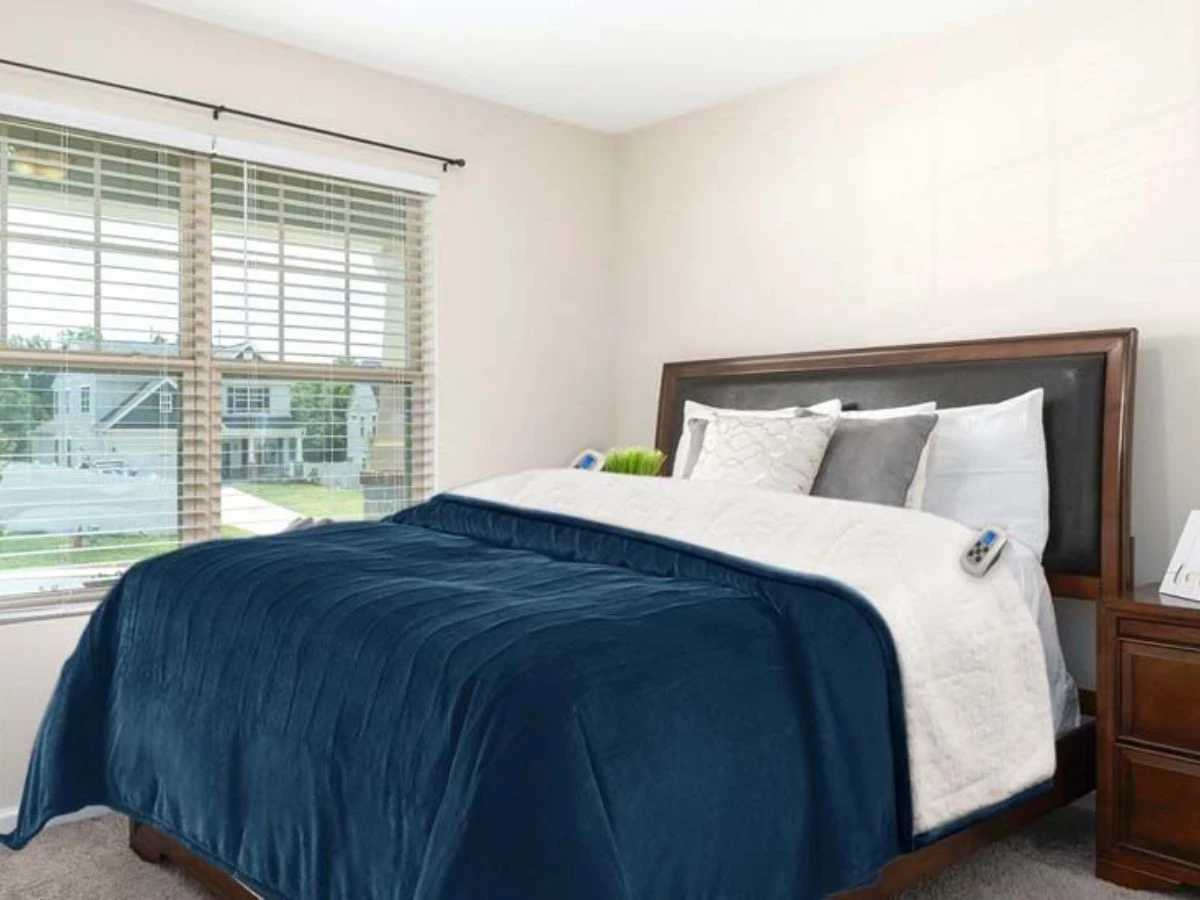 Merkloos Swiss Nights Sherpa Fleece Elektrische Warmtedeken - Afbeelding 2